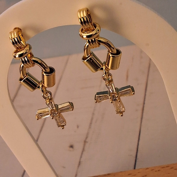 Pretty Bird Crystal Cross Drop Earrings – Gold-Plated Glam with Edge - Picture 6 of 7